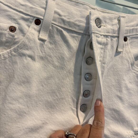 Levis 501 Original Shorts 32 White Denim‎ Distressed Button Fly Frayed Hem Big E - Picture 9 of 16